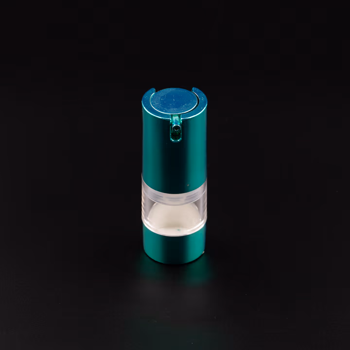 Kompakt şeffaf airless şişe, metalik yeşil pompa